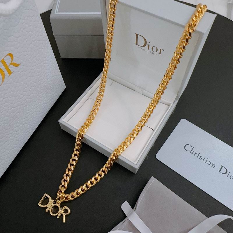 Dior Necklace 05lyr329